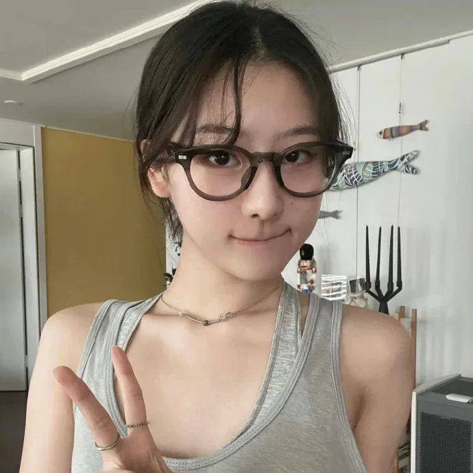 性感女巨人